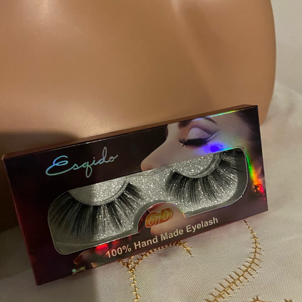 Eye lashes - Picture 7 of 8